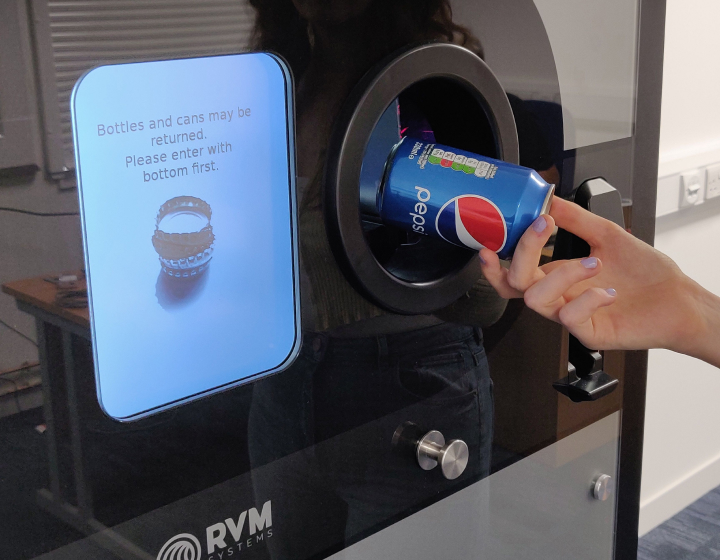 3 reasons to choose a Reverse vending machine from RVM Systems